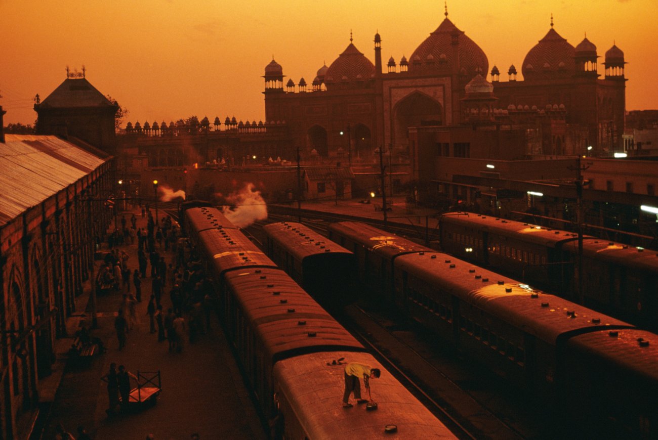 mccurry_light_075.jpg