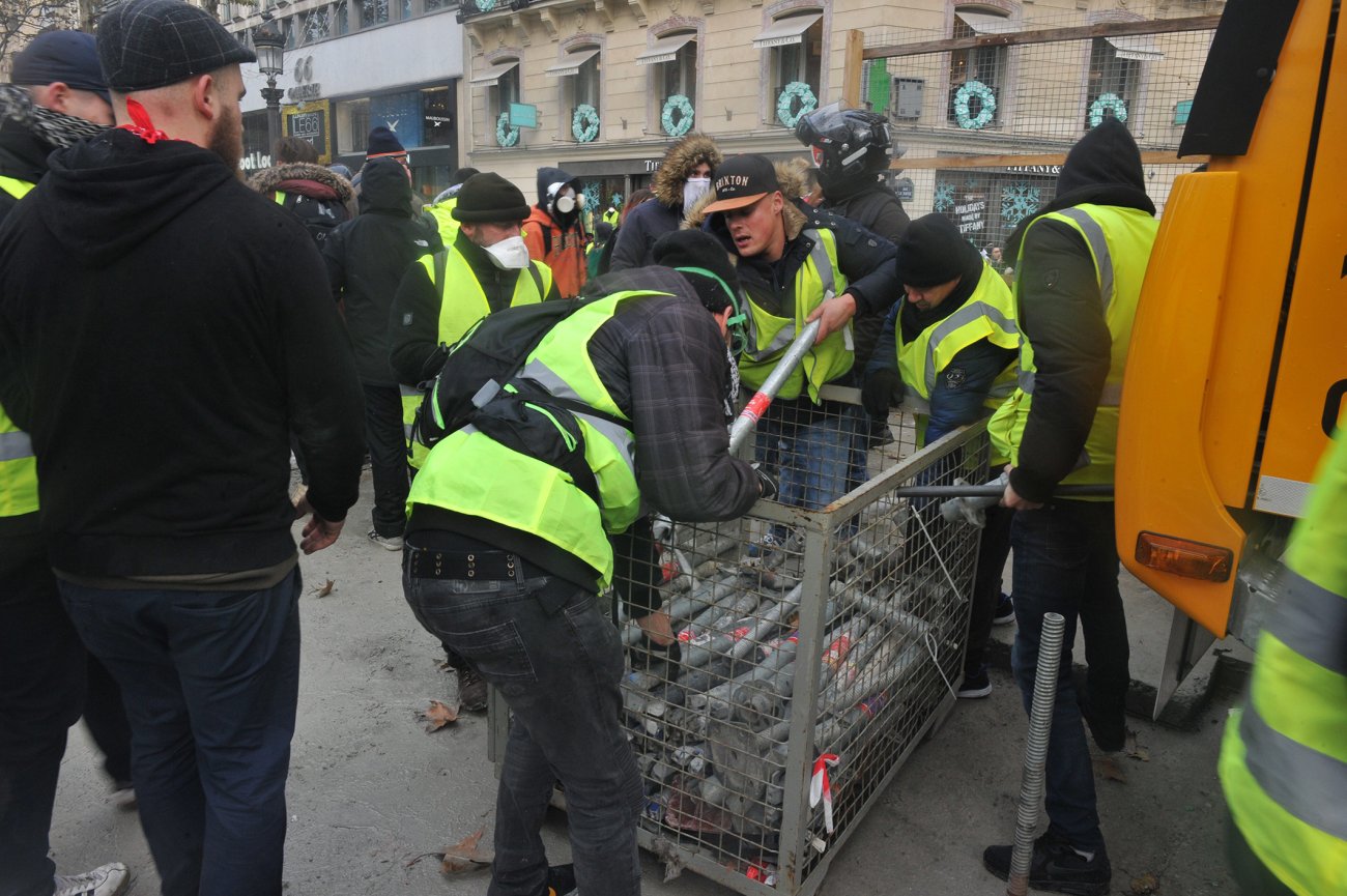 hadj_giletsjaunes_013.jpg